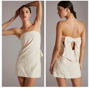 Anthropologie bodycon jacquard dress with Bow on back size XS